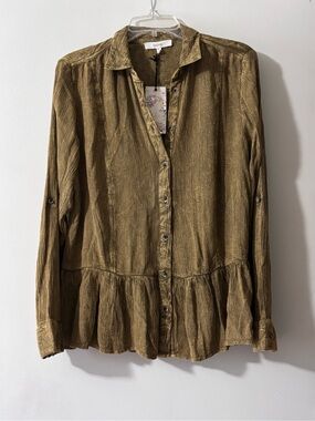 Relaxed Button-Down Peplum Shirt in Olive by Talori Medium